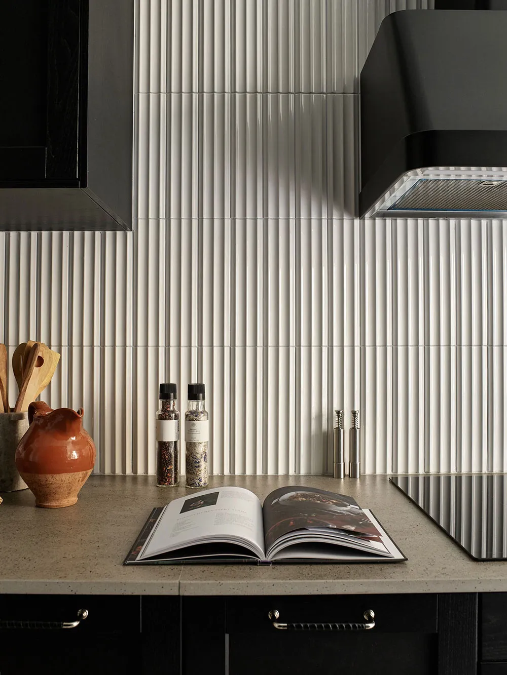 Intérieur Scandinave avec des notes automnales dans le décor (76 m²) - Gallery image 13