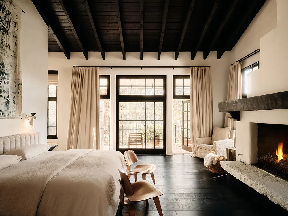 Warmes Interieur, inspiriert von mexikanischen Resorts: Haus in Los Angeles - Gallery image 9