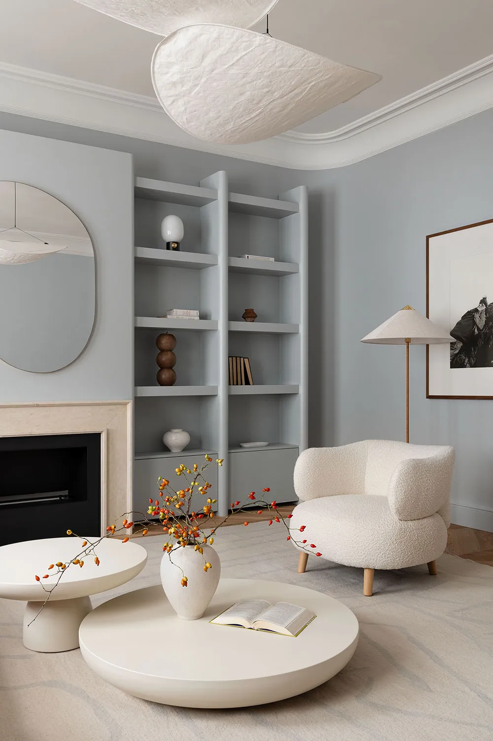 キーウに住む若い家族向けの、柔らかな雰囲気のモダンなインテリア - Gallery image 3