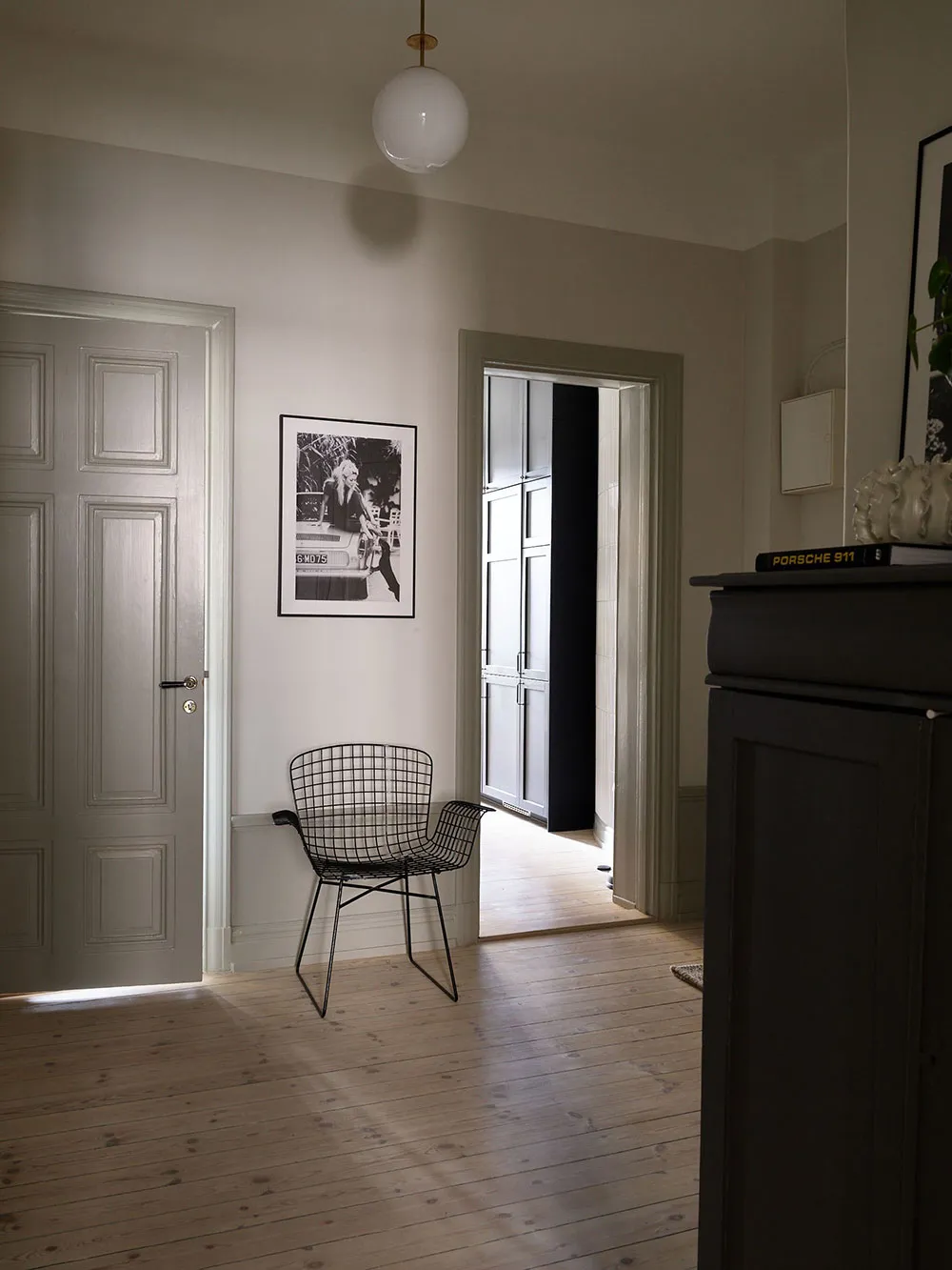 Intérieur Scandinave avec des notes automnales dans le décor (76 m²) - Gallery image 23