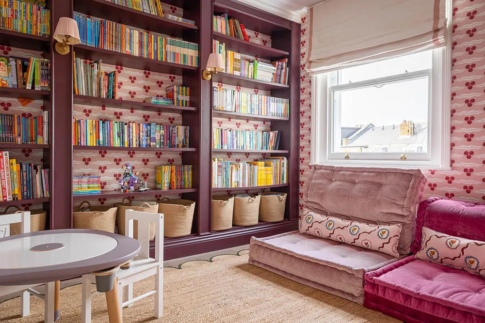 Śmiałe i piękne kolory w designie domu typu townhouse w Londynie - Gallery image 24