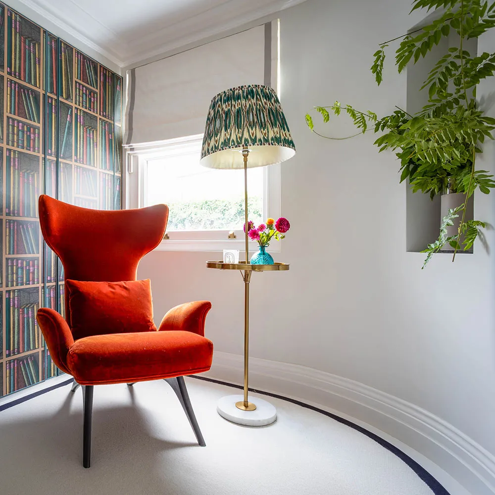 Śmiałe i piękne kolory w designie domu typu townhouse w Londynie - Gallery image 14