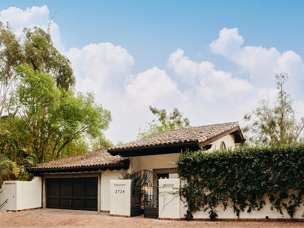 Warmes Interieur, inspiriert von mexikanischen Resorts: Haus in Los Angeles - Gallery image 17