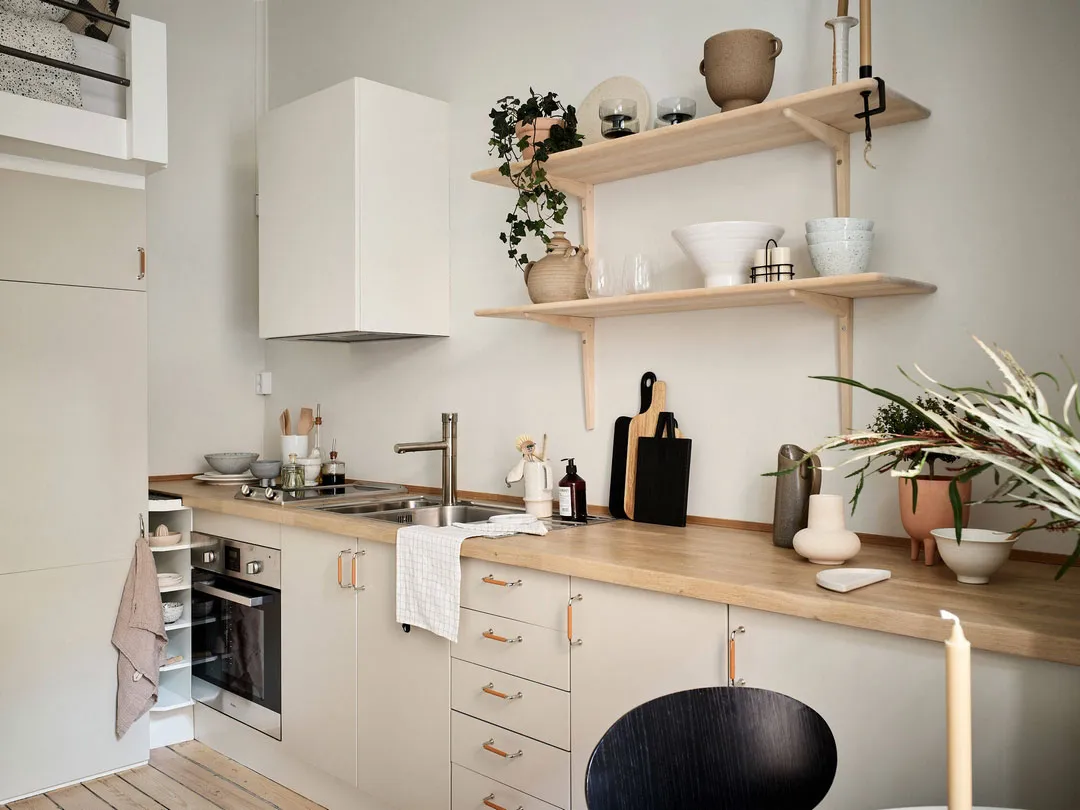 Тепла квартира розміром із кімнату в Швеції (19 м²) - Gallery image 1