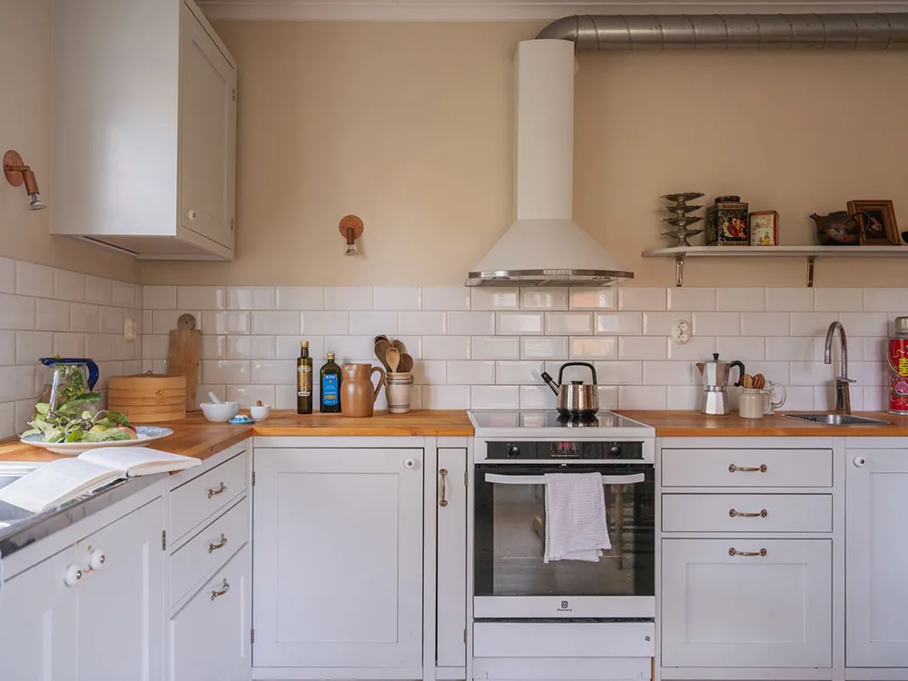 Charming traditional villa in Stockholm with water access - Gallery image 16