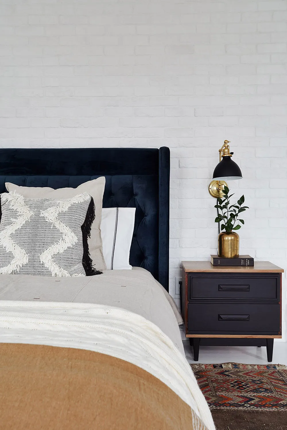 Vintage, moldings y acentos oscuros: hermosa casa familiar en Canadá - Gallery image 10