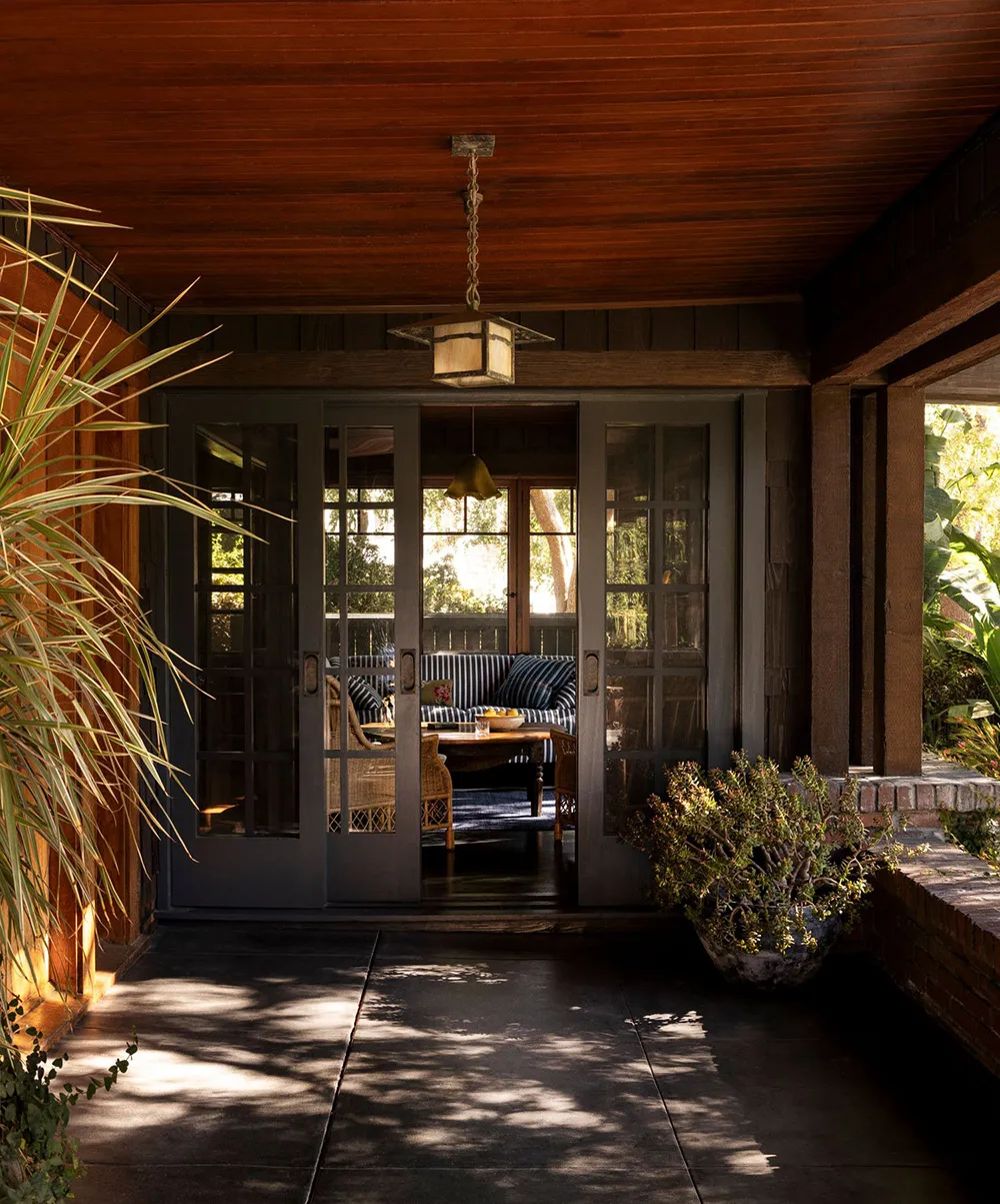 Душевное обновление старинного дома ремесленника в Калифорнии - Gallery image 1