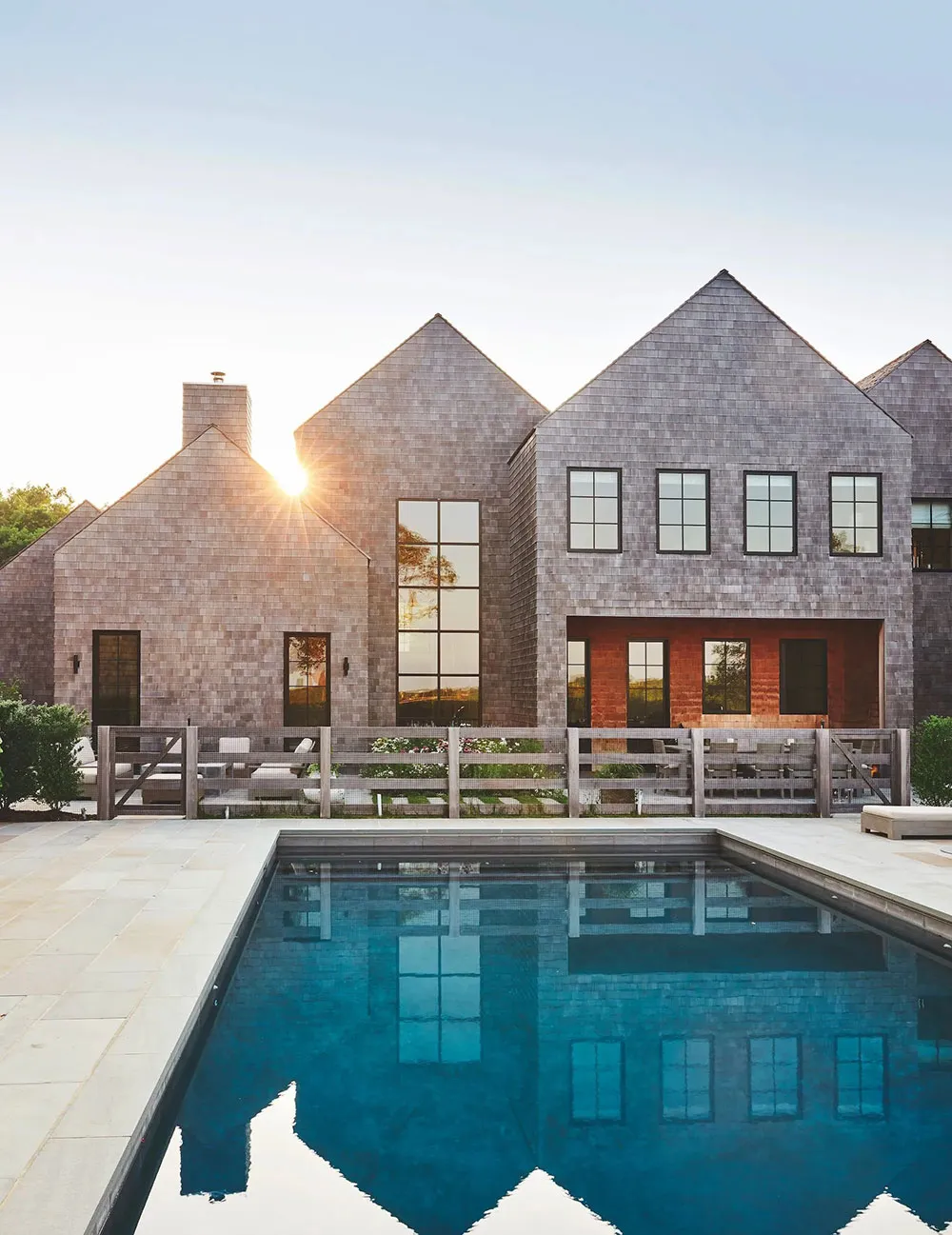 Taller creativo y diseños de interiores elegantes y suaves: casa del diseñador en Hampton - Gallery image 1