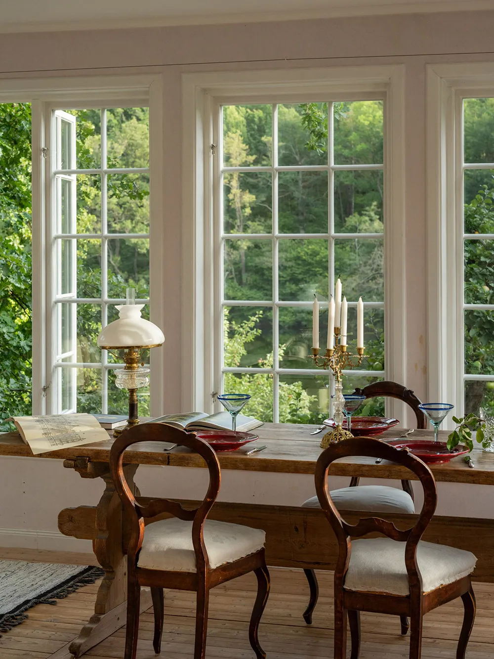 Charming traditional villa in Stockholm with water access - Gallery image 1