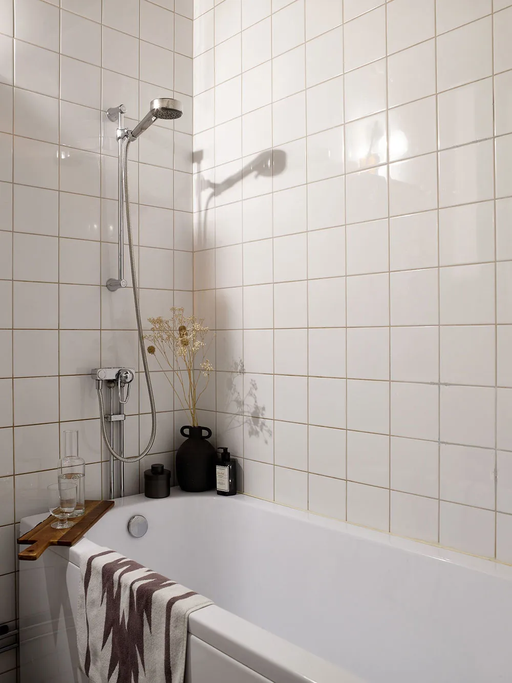 Intérieur Scandinave avec des notes automnales dans le décor (76 m²) - Gallery image 30