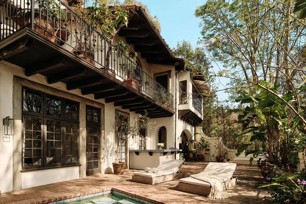 Warmes Interieur, inspiriert von mexikanischen Resorts: Haus in Los Angeles - Gallery image 2