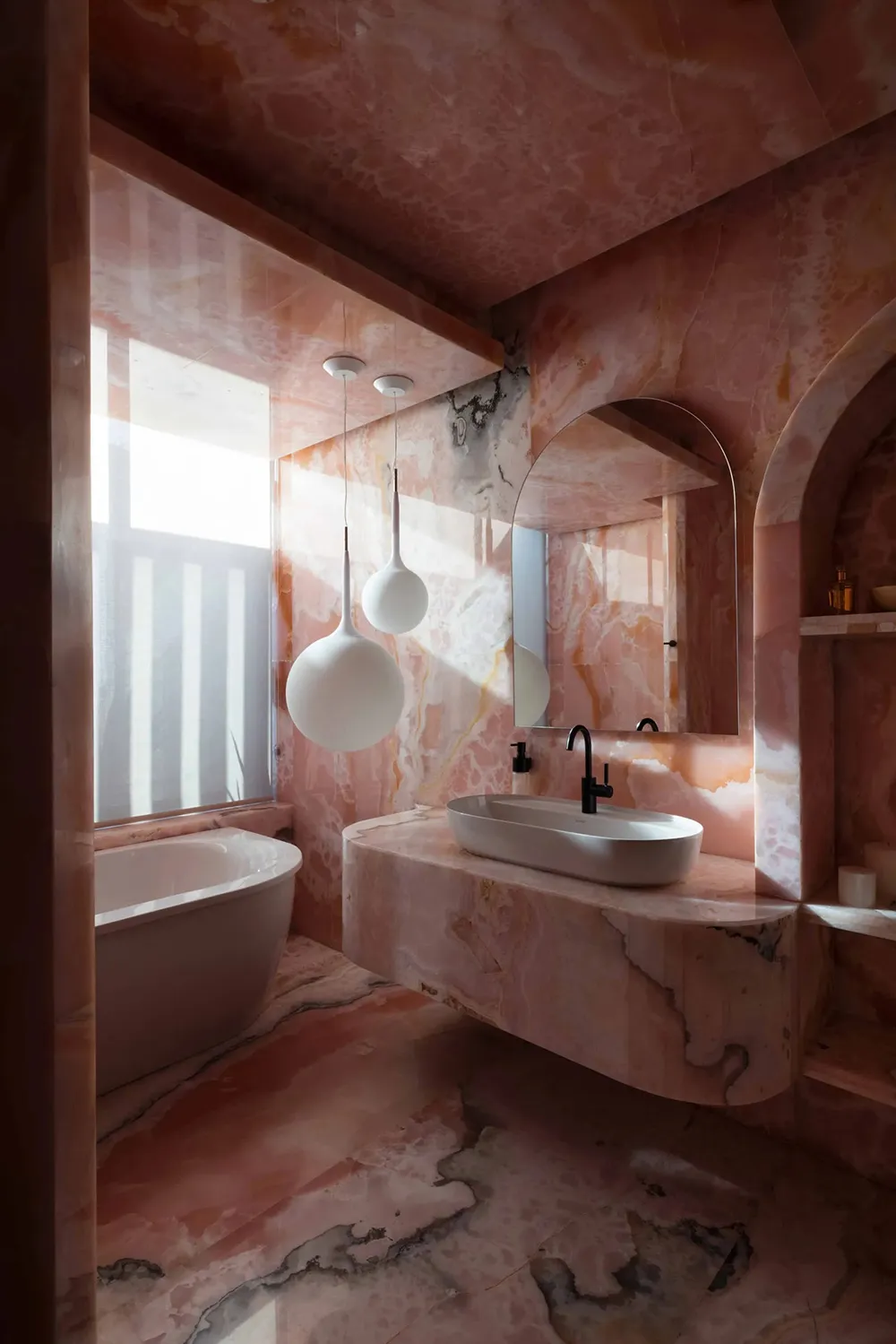 Стильний дизайн як відображення пустельної природи: вілла в Дубаї - Gallery image 13