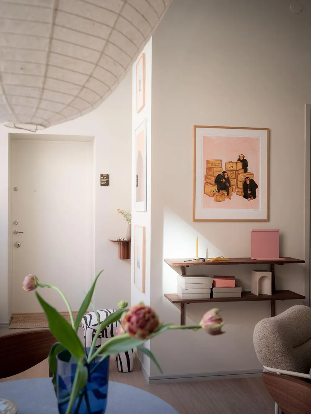 Stylish Pastel Interior of First-Floor Studio Apartment in Göttingen (43 sqm) - Gallery image 10