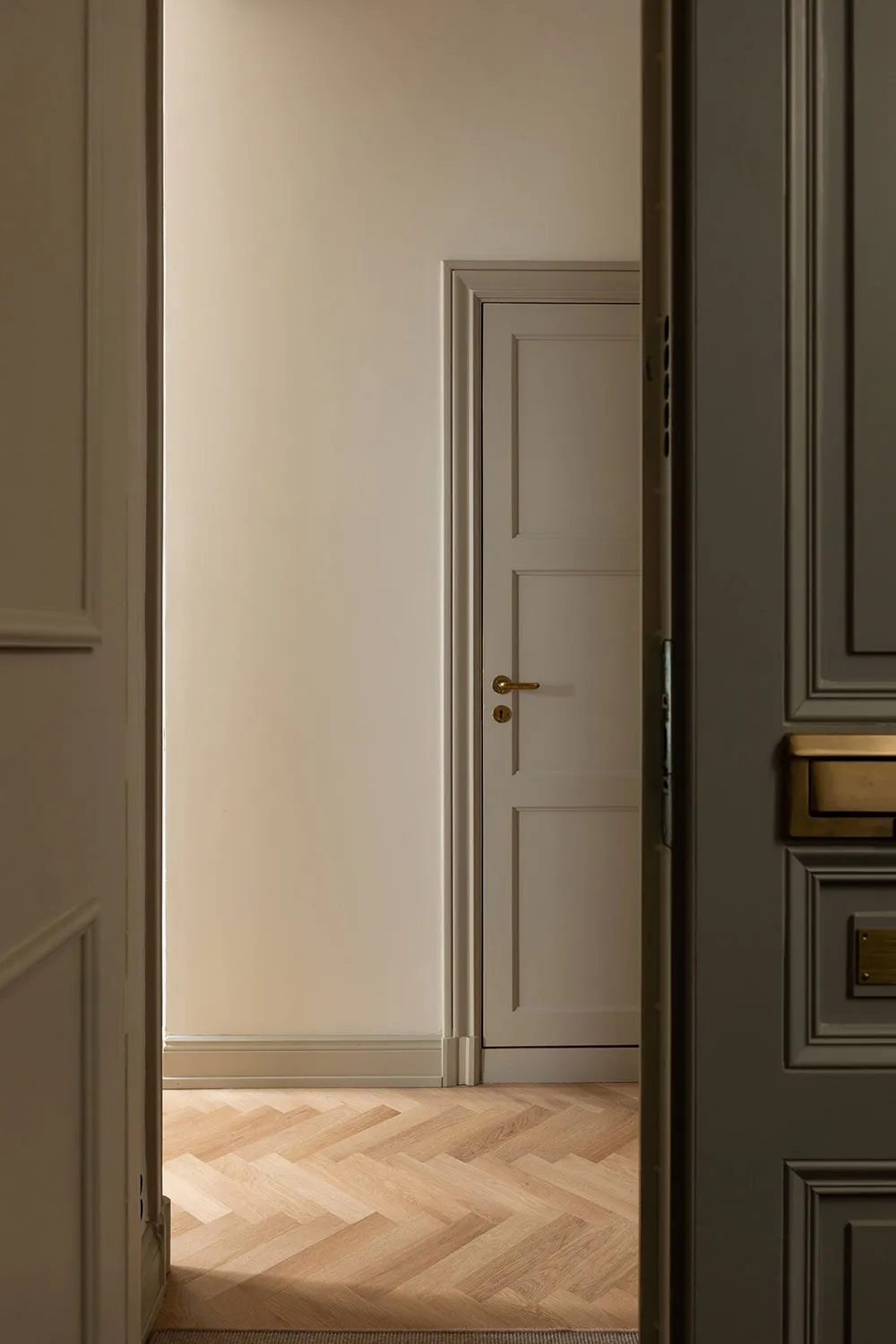 Small 2-room apartment in stylish muted tones (42 sq. m) - Gallery image 16