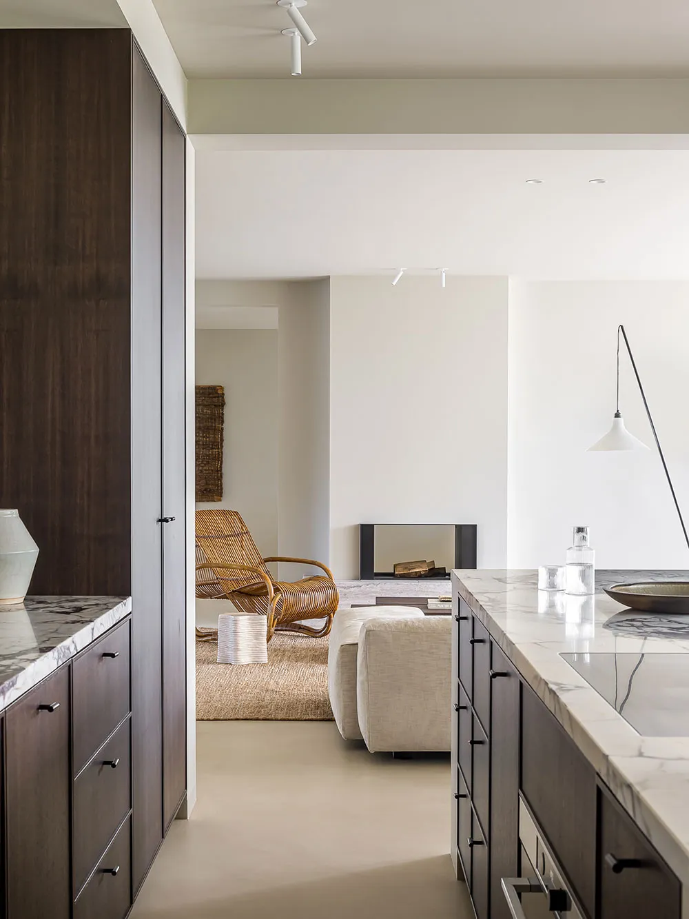 Luftiger moderner Interior in Amsterdam - Gallery image 1