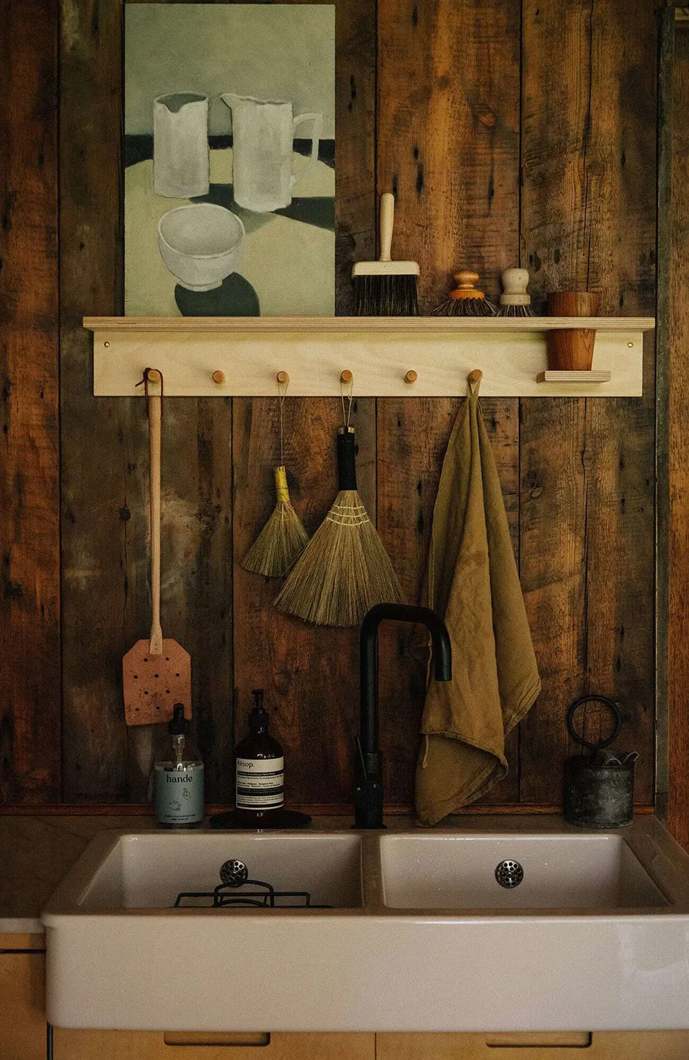 Полностью деревянный коттедж с видом на озеро в Англии - Gallery image 15