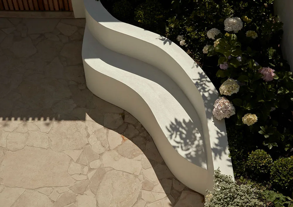 Небольшой белый домик с мягкими и располагающими интерьерами в Сиднее - Gallery image 9