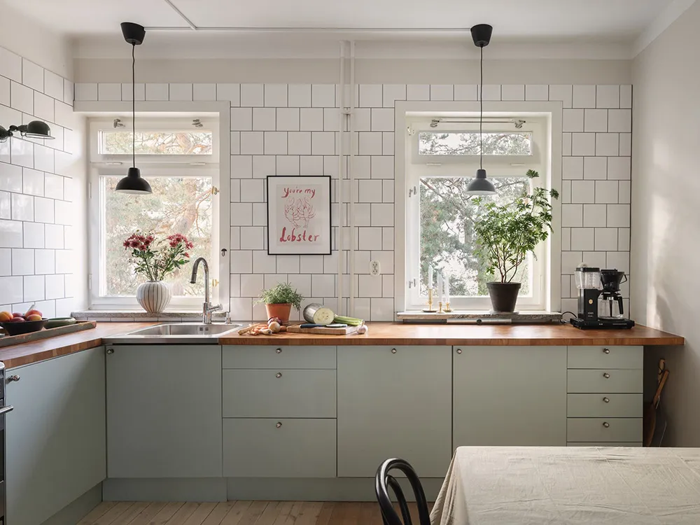 How in a country house: apartment with a fireplace and views of pine trees in Stockholm (63 sq. m) - Gallery image 10