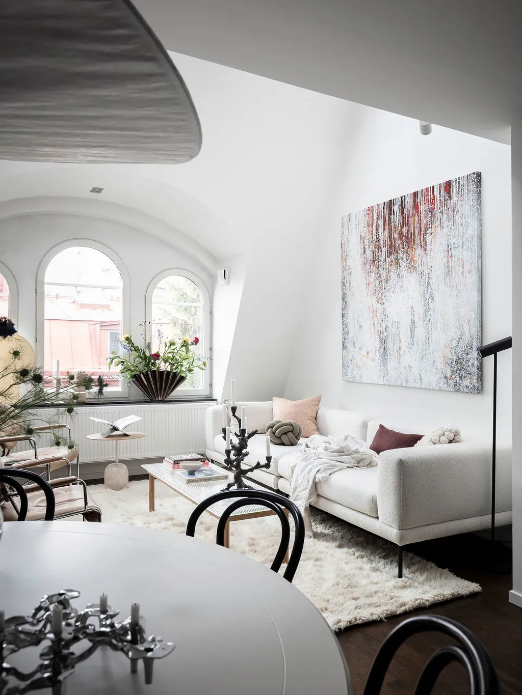 Biała mansarda z pięknym wnętrzem w Gotenborze (55 m²) - Gallery image 1