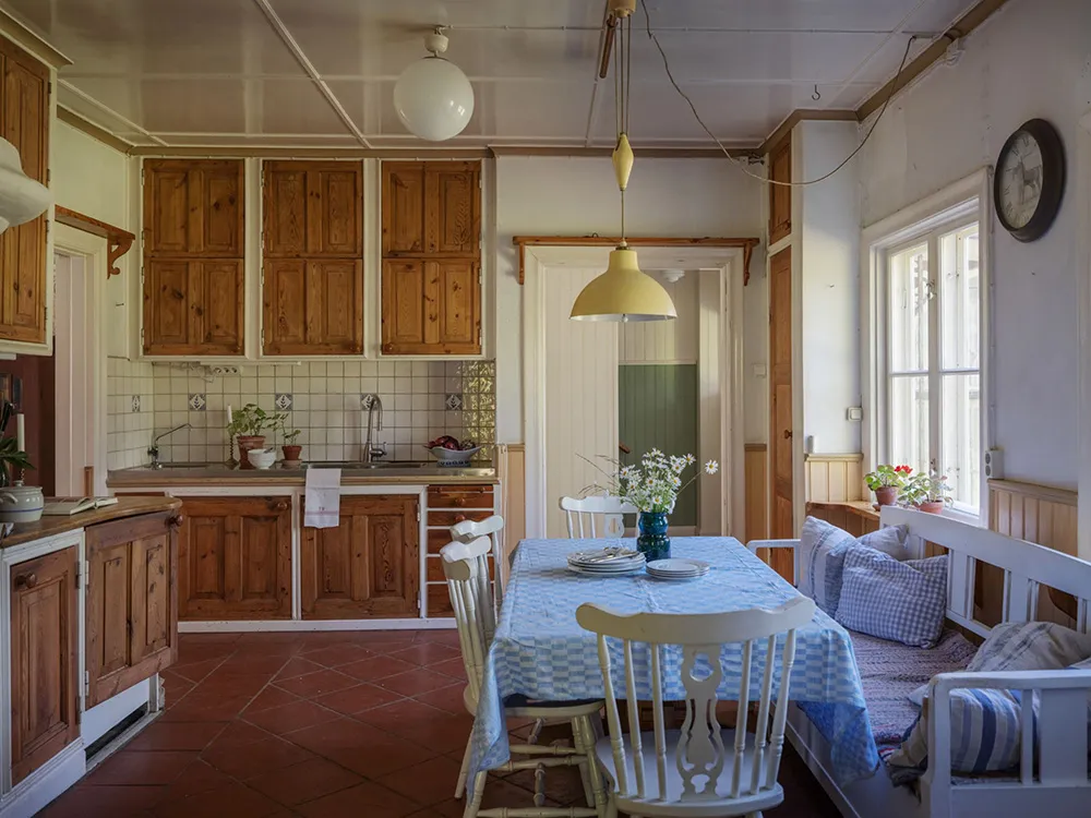 Large and Bright Cottage in the Building of an Old Rural School in Sweden - Gallery image 29