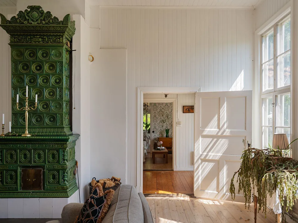 Large and Bright Cottage in the Building of an Old Rural School in Sweden - Gallery image 7