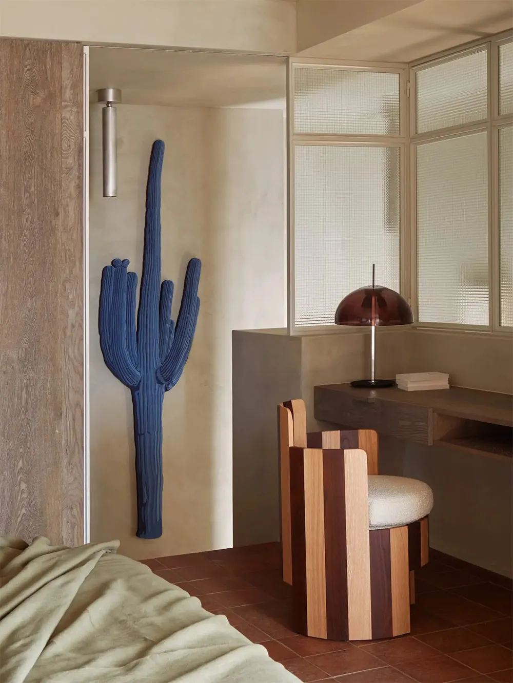 Green sofa and other vibrant details: beach house on Corsica - Gallery image 12