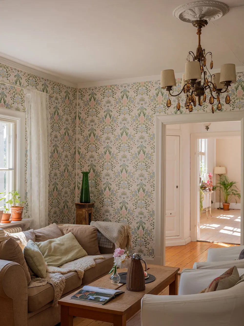 Large and Bright Cottage in the Building of an Old Rural School in Sweden - Gallery image 18