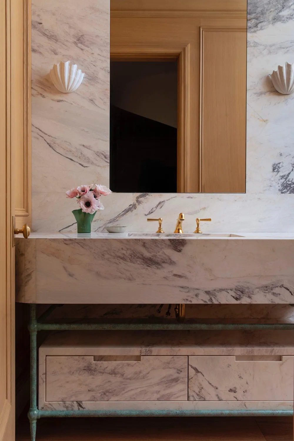 Изысканный современный дизайн в мягкой гамме: исторический дом в Торонто - Gallery image 10