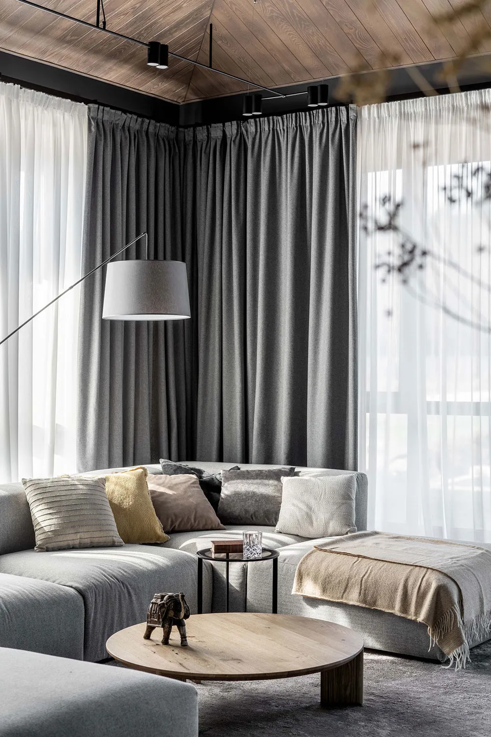 Modernes touches dans le design d'une maison en bois près de Kiev - Gallery image 2