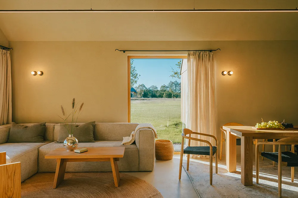 Залиті сонцем інтер'єри курортного котеджу в Польщі - Gallery image 7