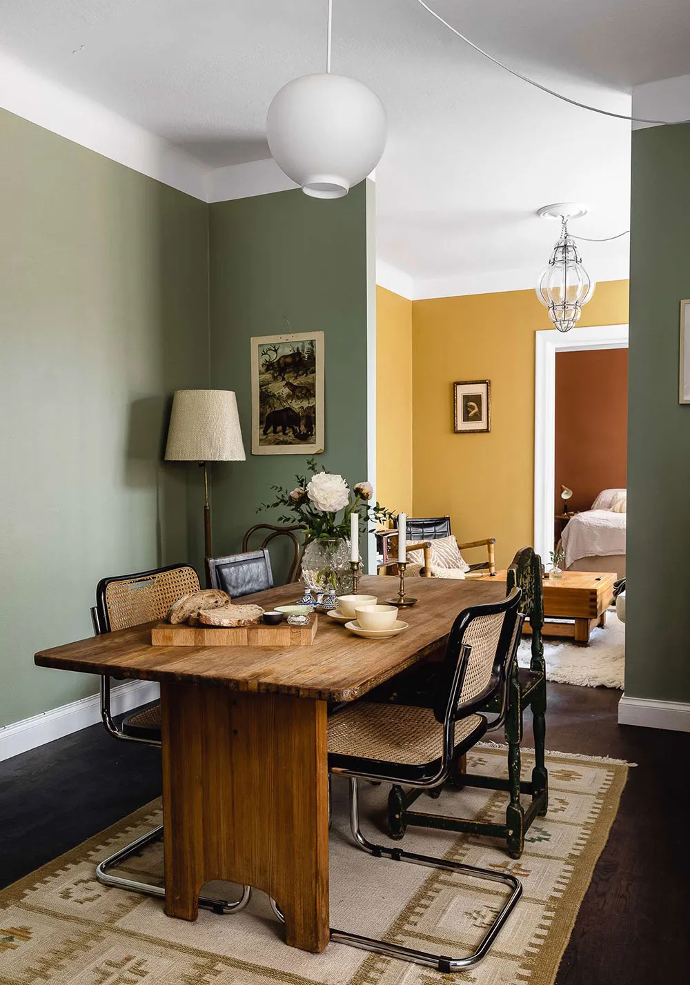 Bright Colors and Vintage: Small but Memorable Apartment in Sweden (43 sqm) - Gallery image 10