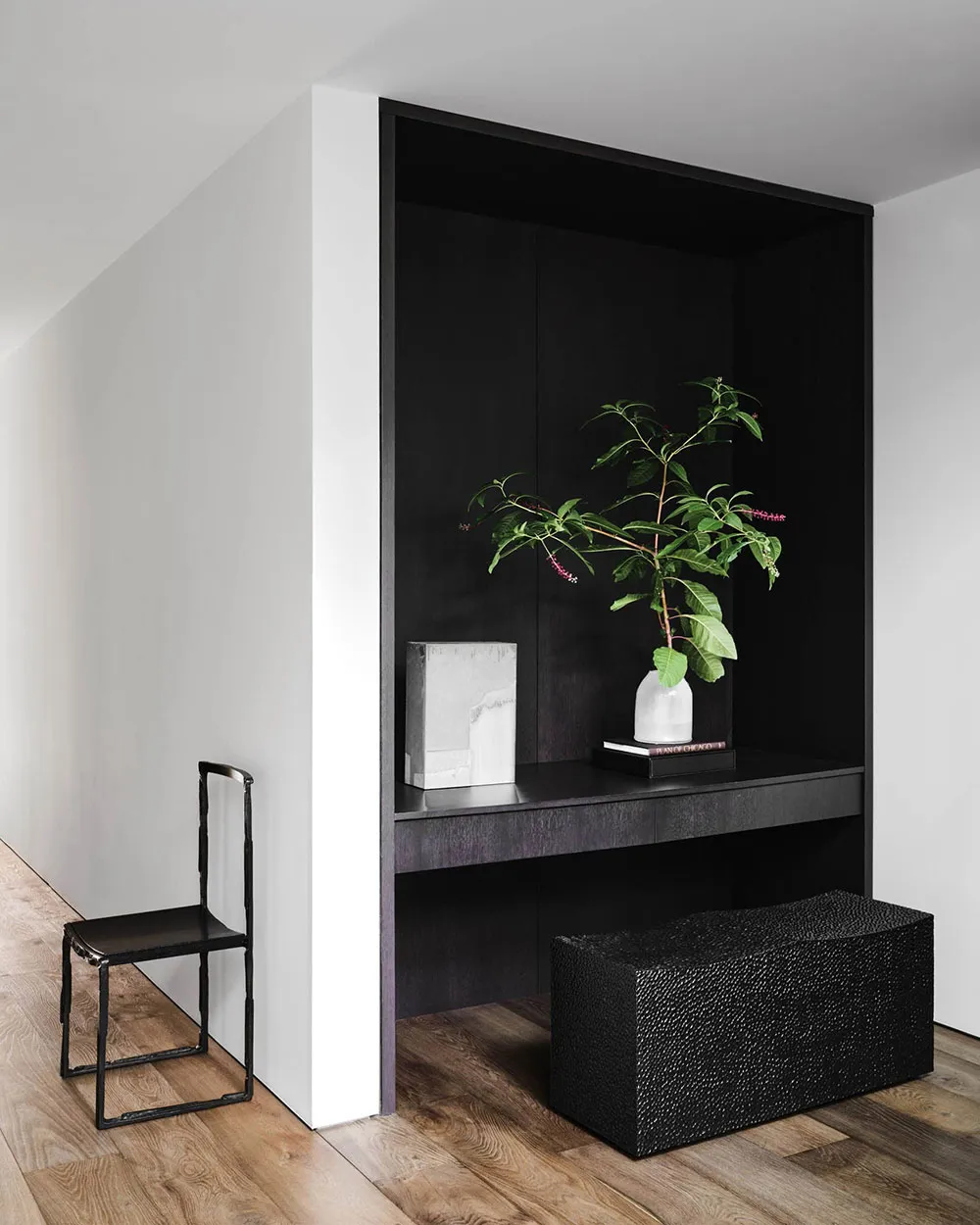 Современный дом из стекла и бетона, который сливается с природой - Gallery image 7