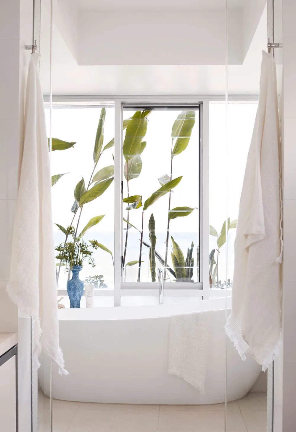 Терракота та безмежні морські пейзажі: пляжний будинок у Австралії - Gallery image 28