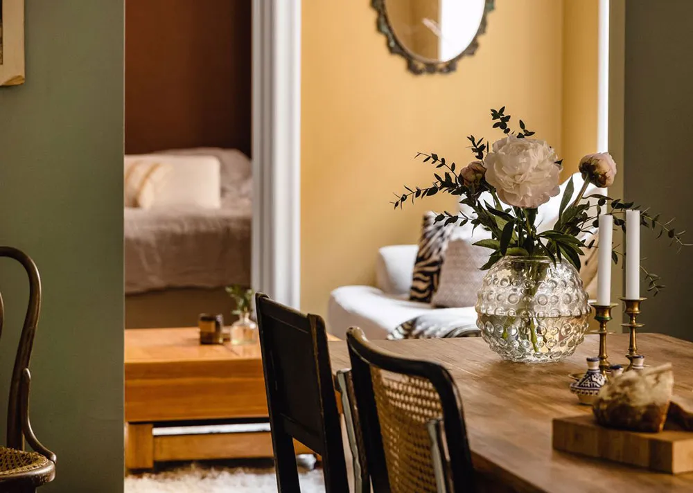 Bright Colors and Vintage: Small but Memorable Apartment in Sweden (43 sqm) - Gallery image 9