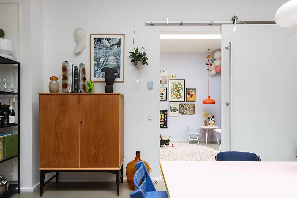 Unusual Apartment in a Semi-Basement in Stockholm - 20