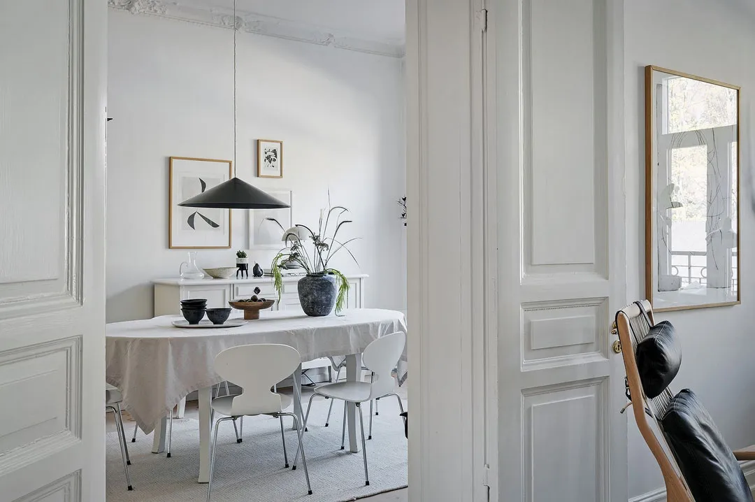 Apartamento escandinavo con sofá a rayas - Gallery image 10