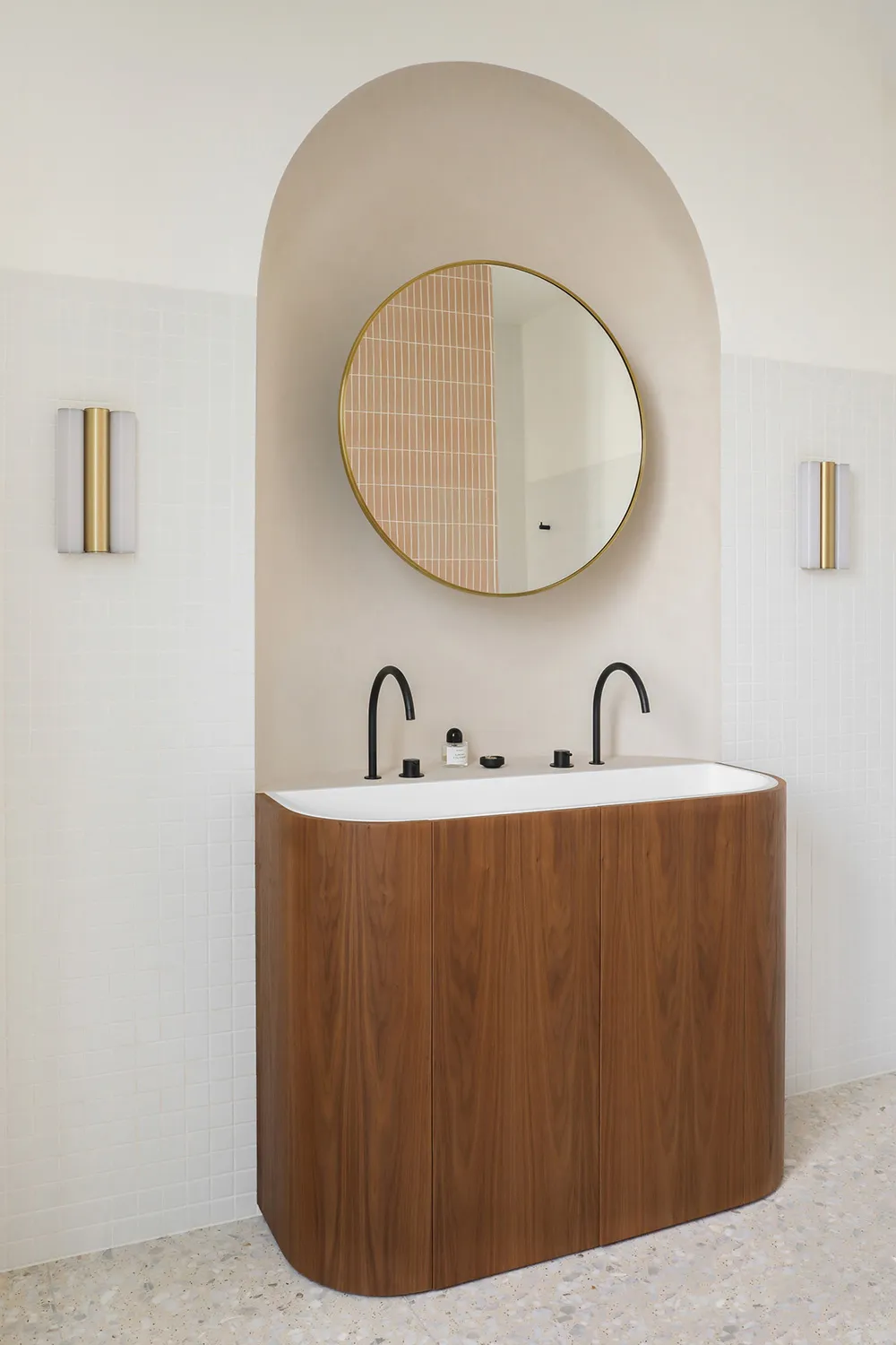 Apartamento parisino con espacio inusual y decoración moderna suave - Gallery image 15