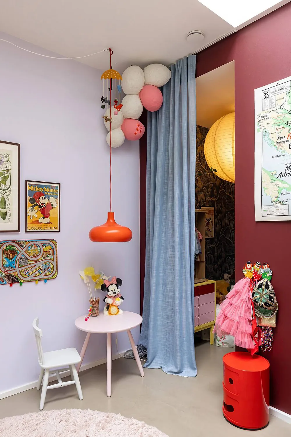 Unusual Apartment in a Semi-Basement in Stockholm - 24