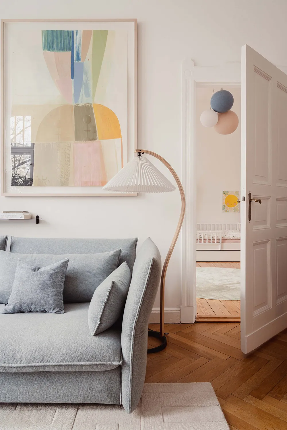 Нежний скандинавський інтер'єр квартири в Берліні - Gallery image 1