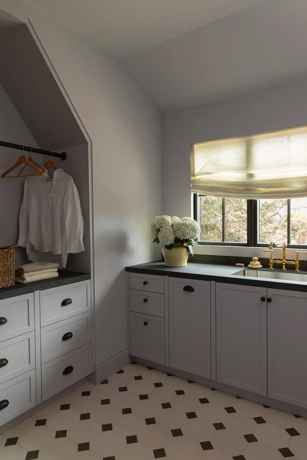 Изысканный современный дизайн в мягкой гамме: исторический дом в Торонто - Gallery image 19