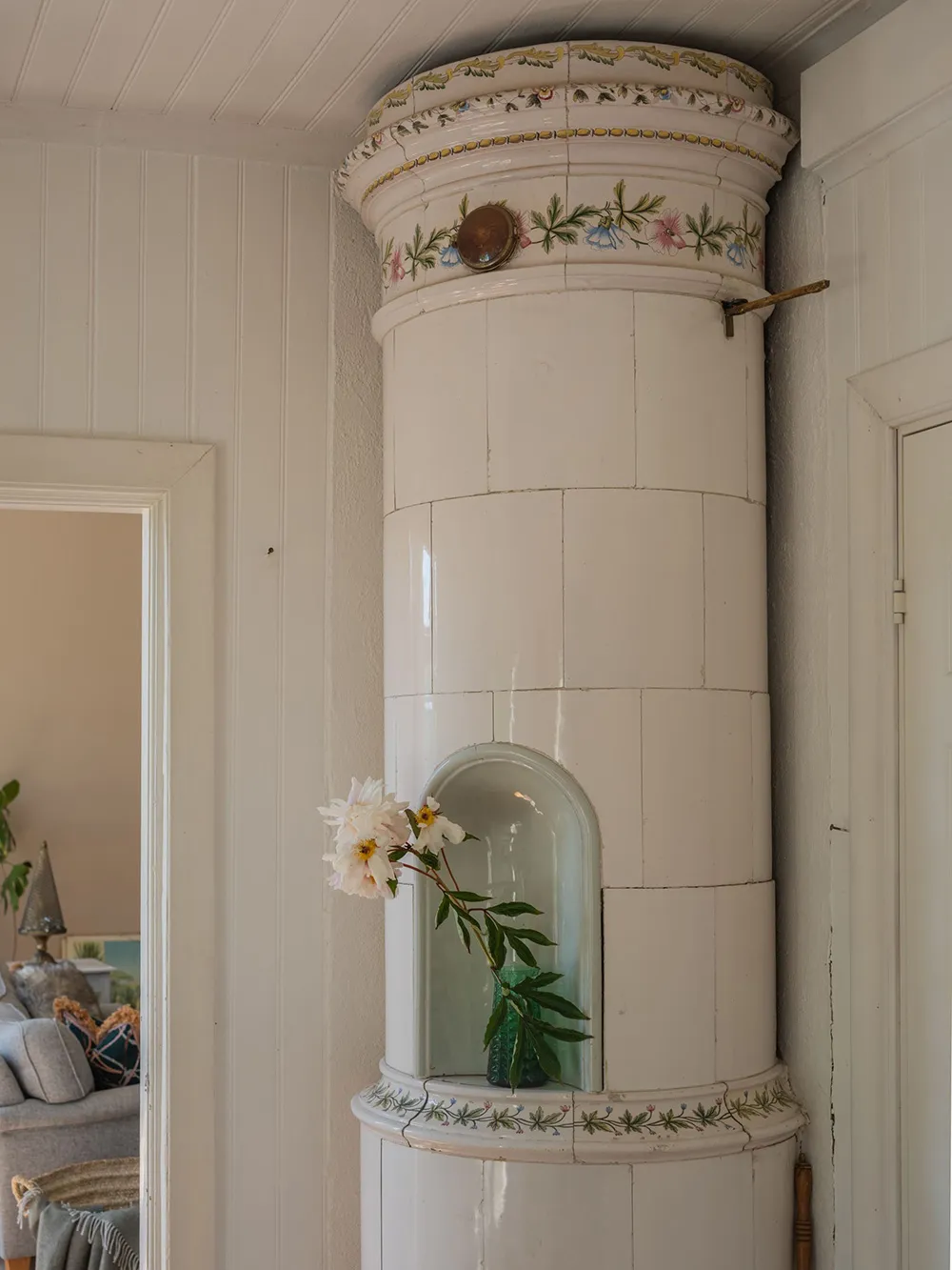 Large and Bright Cottage in the Building of an Old Rural School in Sweden - Gallery image 12