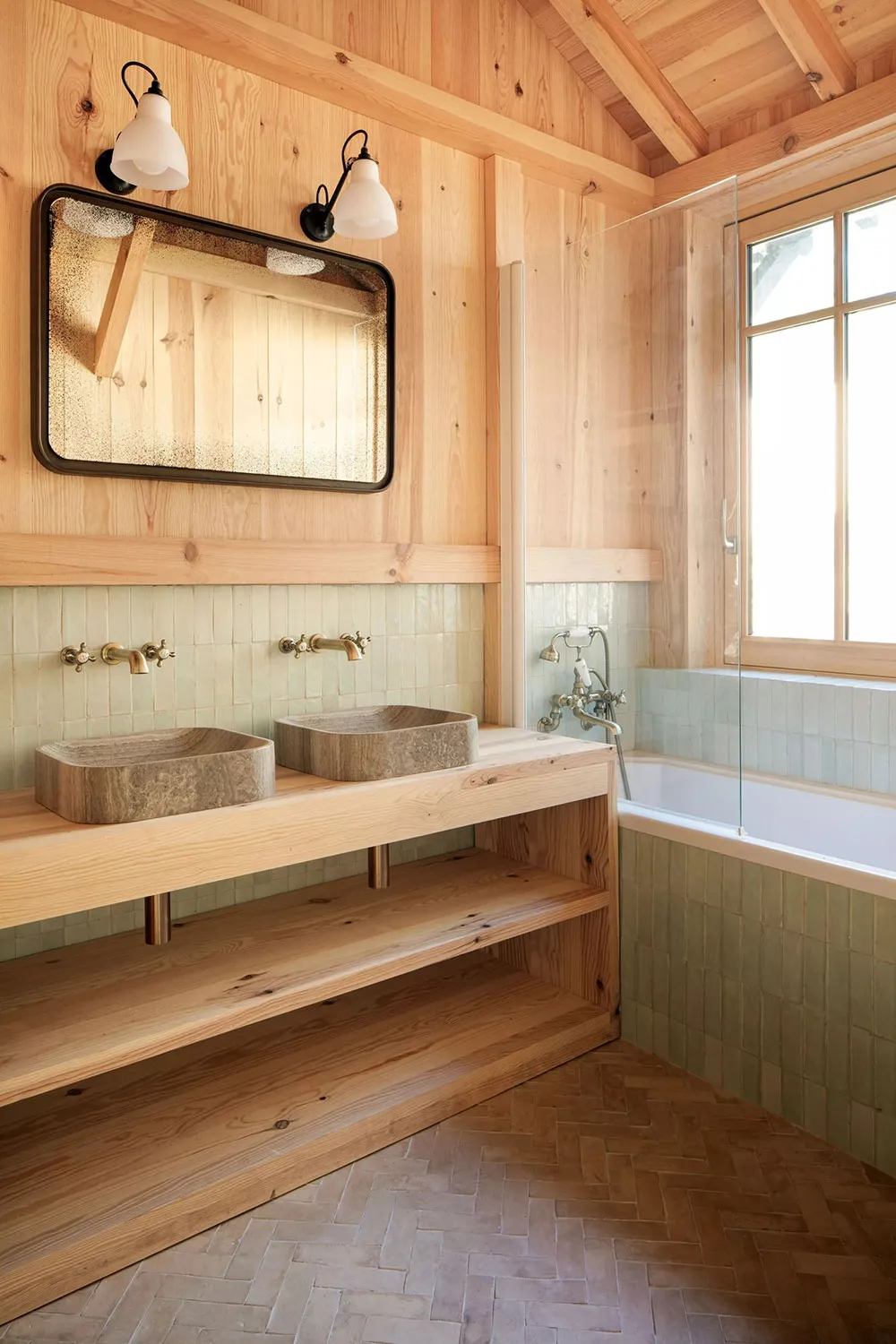 Niesamowity drewniany domek na Błękitnym Wybrzeżu, utopiony w zieleń - Gallery image 11