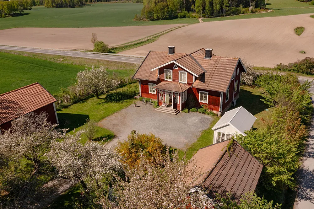 Traditionelle schwedische Villa mit herrlichen und eleganten Interieurs - Gallery image 2