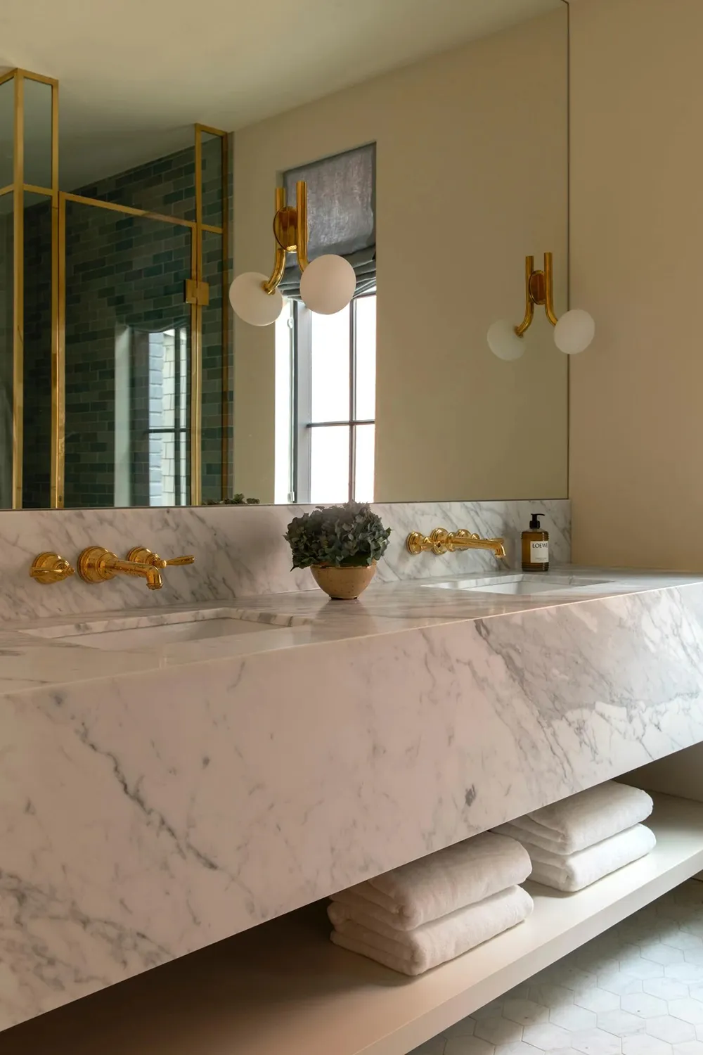 Изысканный современный дизайн в мягкой гамме: исторический дом в Торонто - Gallery image 18