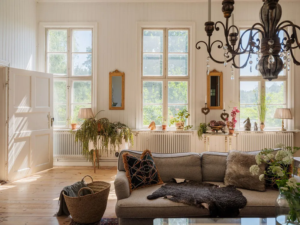 Large and Bright Cottage in the Building of an Old Rural School in Sweden - Gallery image 4