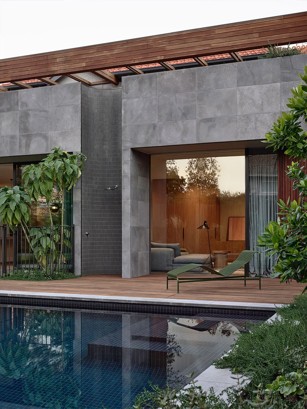 Moderne und Vergangenheit im Design eines stylishen Hauses in Melbourne - Gallery image 1