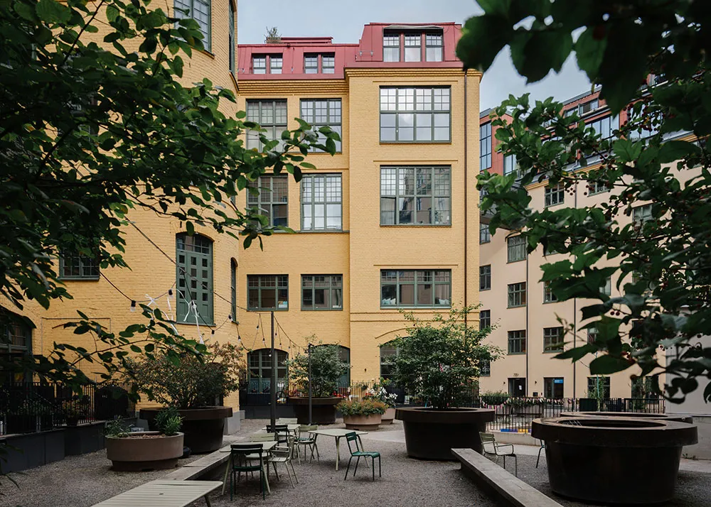 М’який монохромний інтер’єр скандинавського лофта (100 кв. м) - Gallery image 26