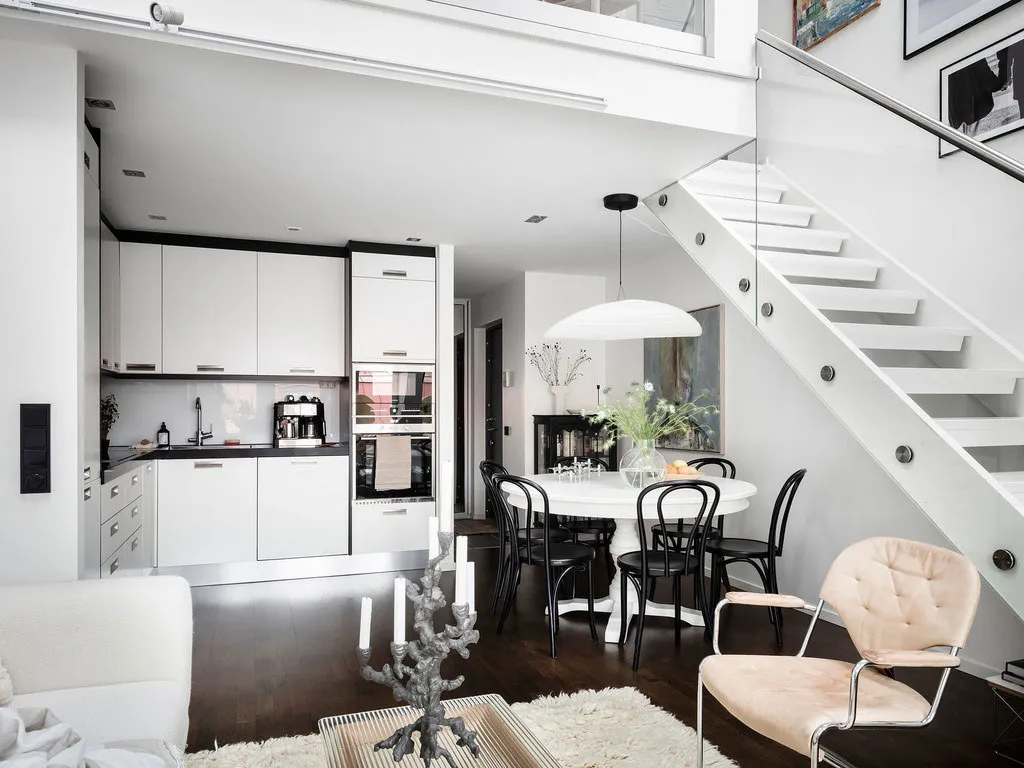 Biała mansarda z pięknym wnętrzem w Gotenborze (55 m²) - Gallery image 12