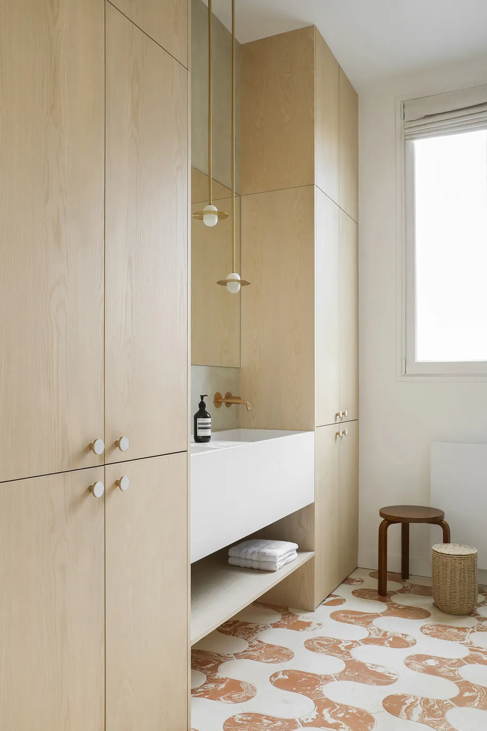 Apartamento parisino con espacio inusual y decoración moderna suave - Gallery image 10