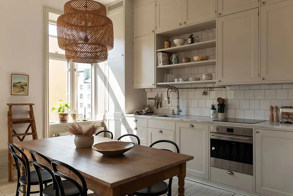 Décor chaleureux et planification ouverte : petite appartement dans un vieil immeuble (52 m²) - Gallery image 9